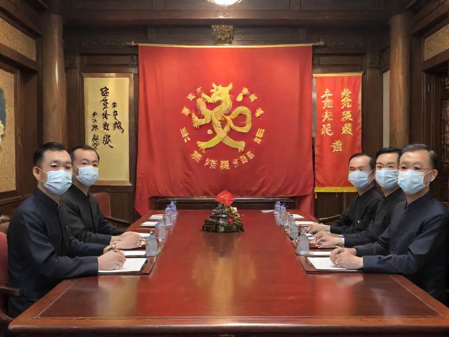 在青月楼论坛找到志同道合的朋友，分享城市乐趣